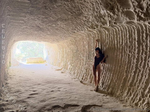 Kiara Mahalo nude photo 25