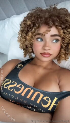 Kiara Peachy nude photo 40
