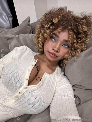 Kiara Peachy nude photo 34