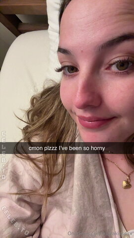 Kiarajade nude photo 4