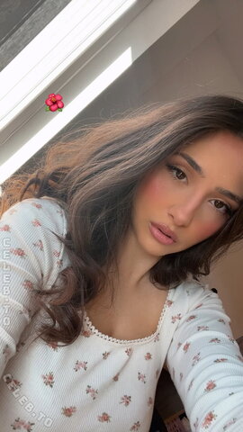 KiaraKaliya nude photo 9