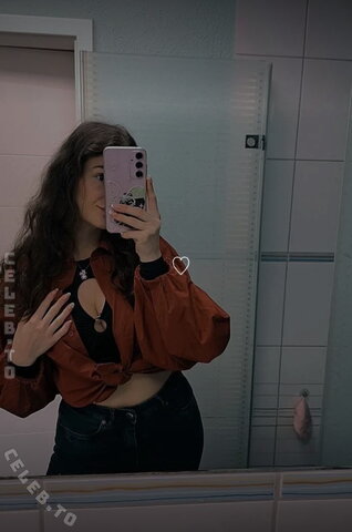 kiki_play nude photo 3