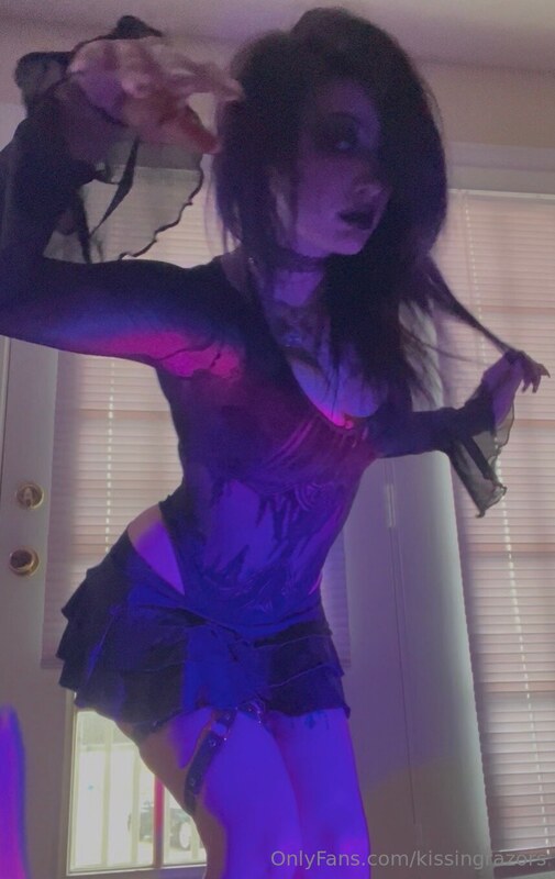 Killkels nude photo 14