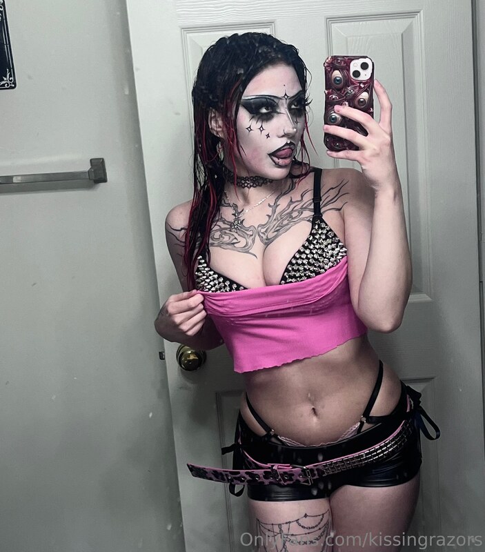 Killkels nude photo 2