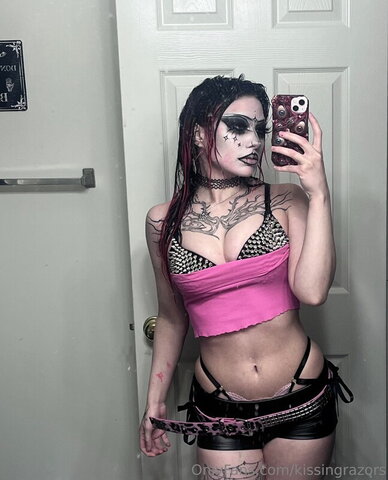 Killkels nude photo 1