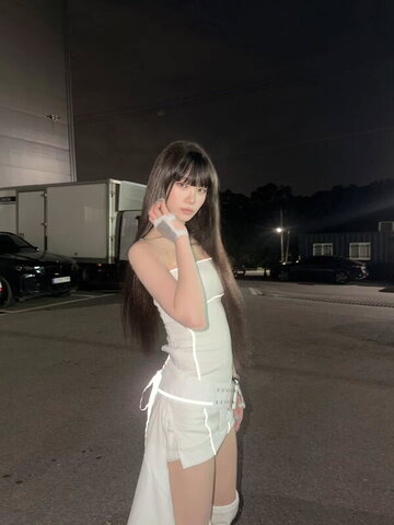 Kim Chaewon nude photo 66