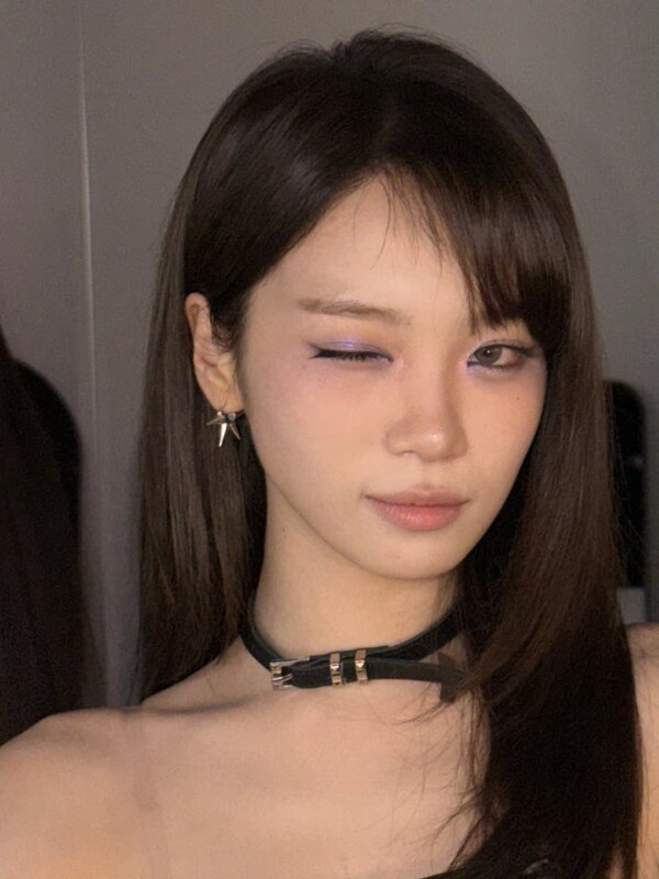 Kim Chaewon nude photo 5