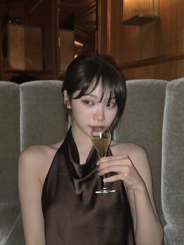 Kim Chaewon nude photo 21