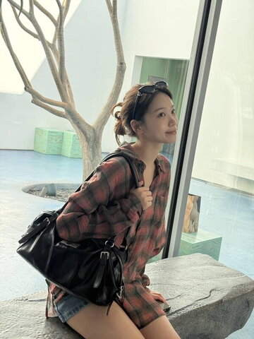 Kim Chaewon nude photo 3