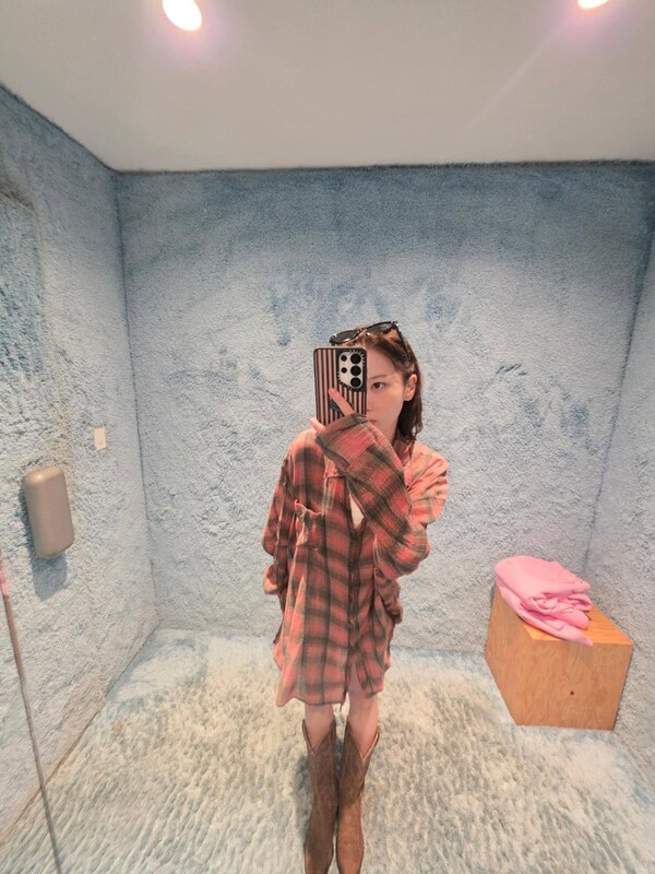 Kim Chaewon nude photo 19