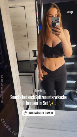 Kim Füngeling nude photo 16