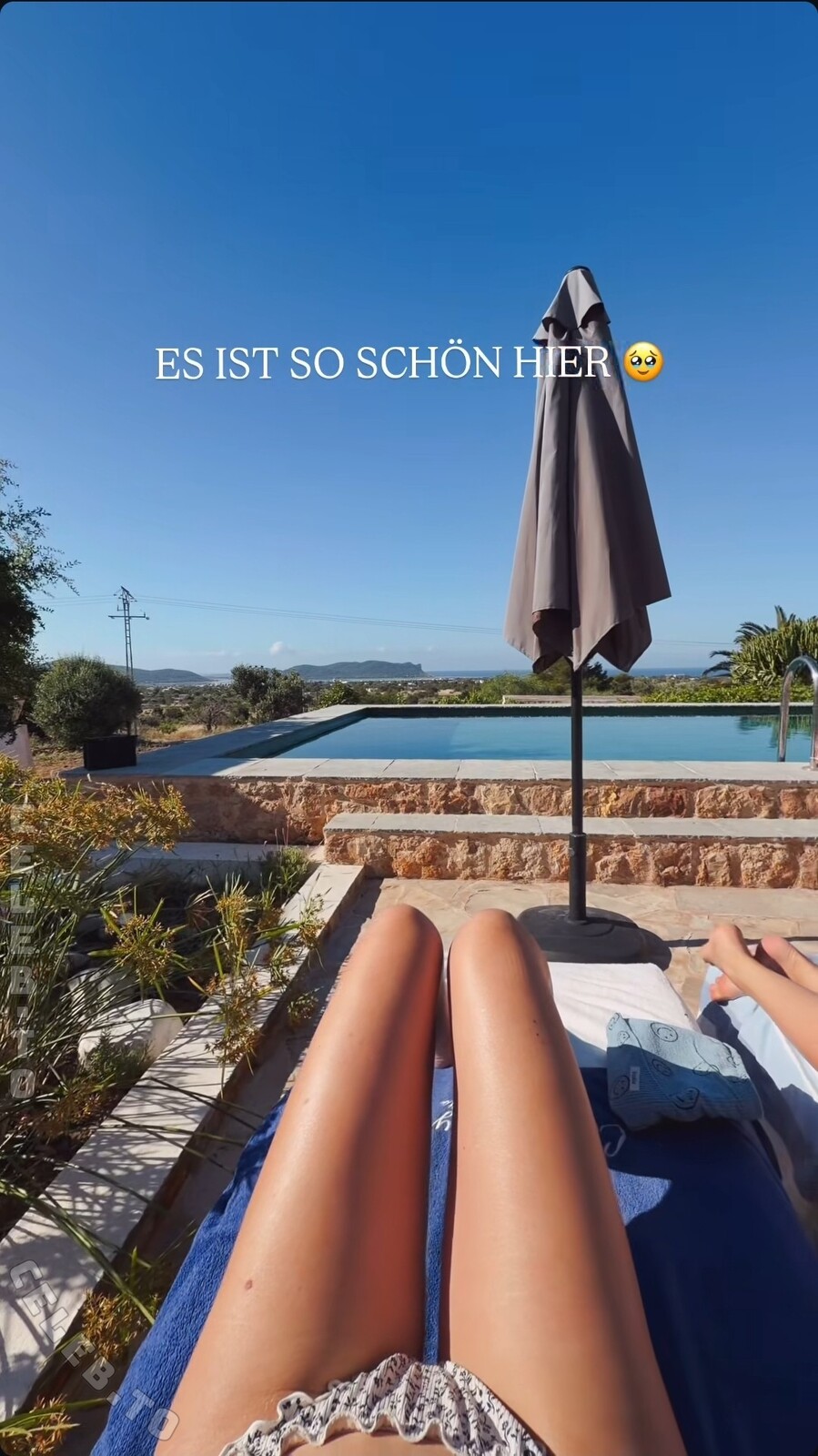 Kim Füngeling nude photo 13