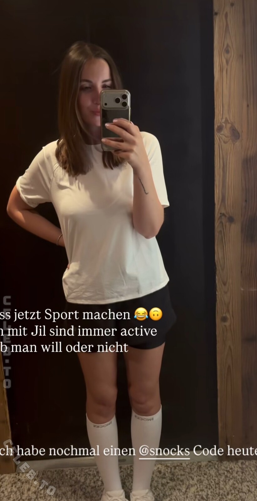 Kim Füngeling nude photo 15