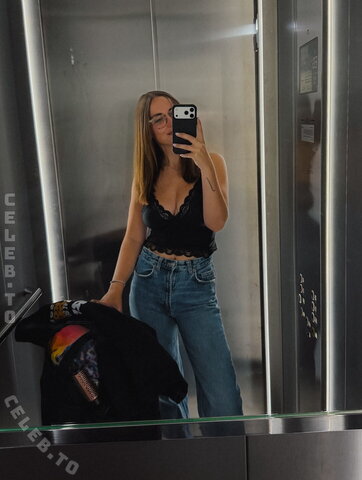 Kim Füngeling Hot (1 photo)