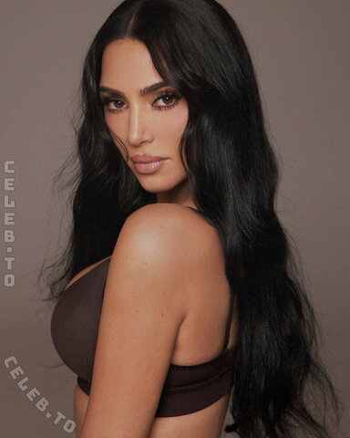 Kim Kardashian nude photo 27