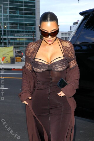 Kim Kardashian nude photo 36