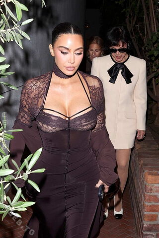 Kim Kardashian nude photo 34