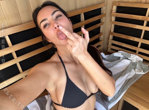 Kim Kardashian New (2 photos)