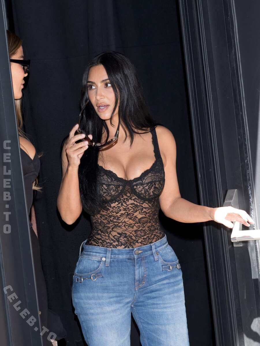 Kim Kardashian nude photo 4