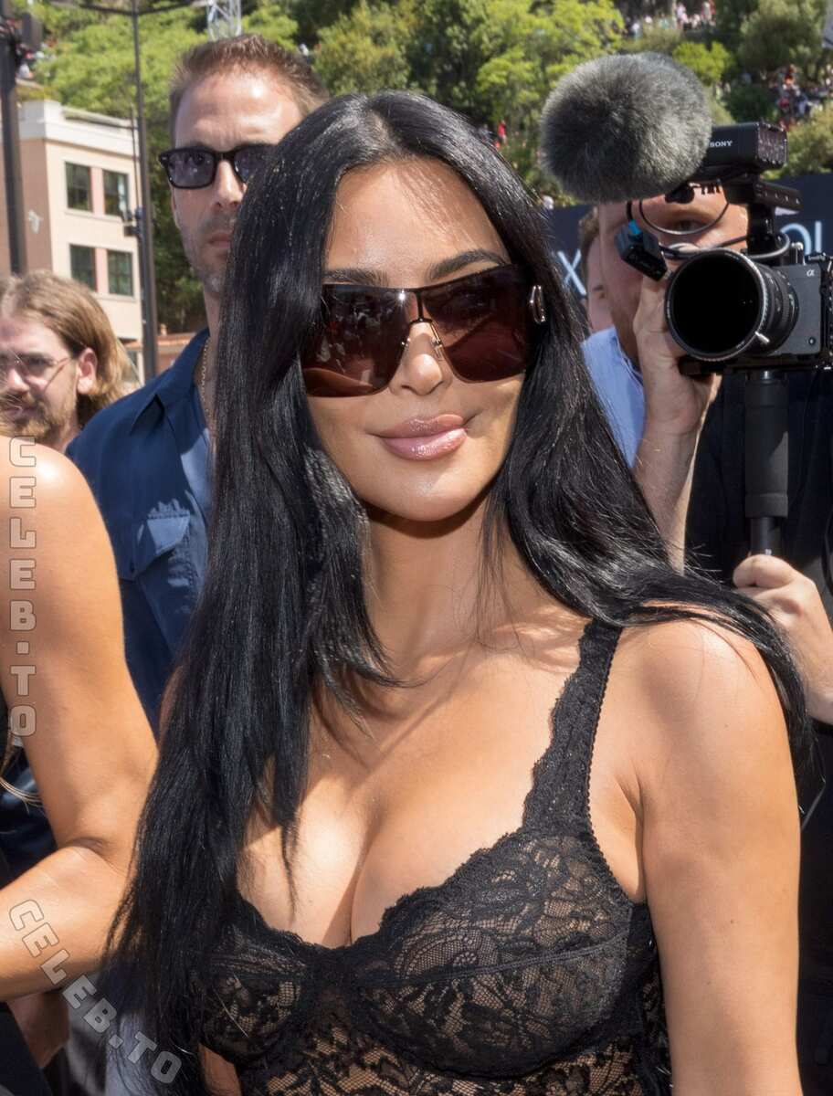 Kim Kardashian nude photo 7