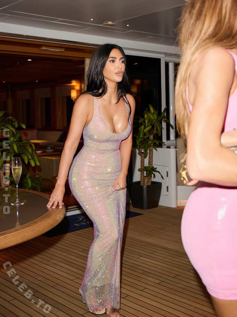 Kim Kardashian nude photo 3