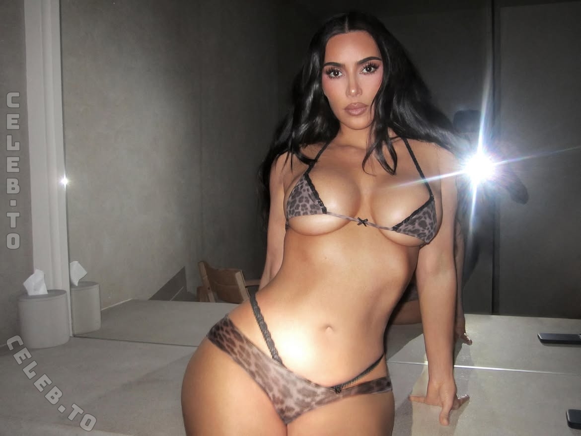 Kim Kardashian nude photo 3