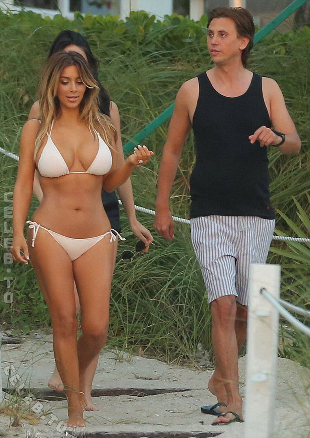 Kim Kardashian nude photo 5