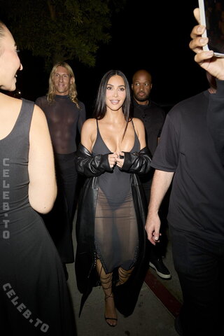 Kim Kardashian nude photo 17