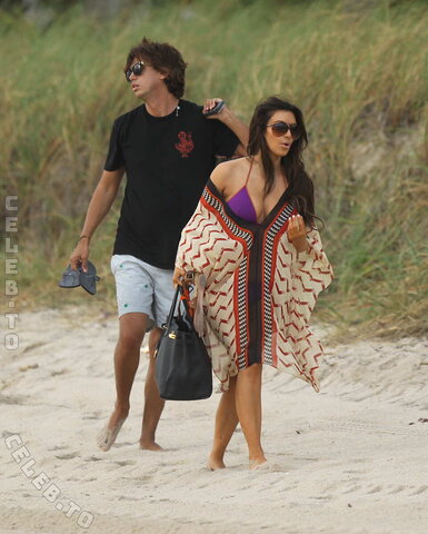 Kim Kardashian nude photo 16