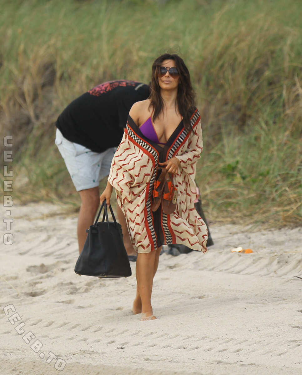Kim Kardashian nude photo 13