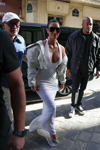 Kim Kardashian nude photo 27