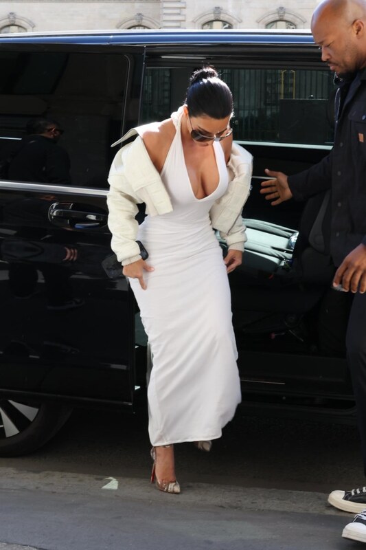Kim Kardashian nude photo 14