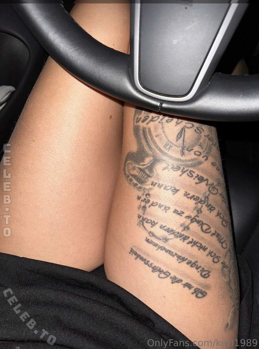 Kim Noir nude photo 1