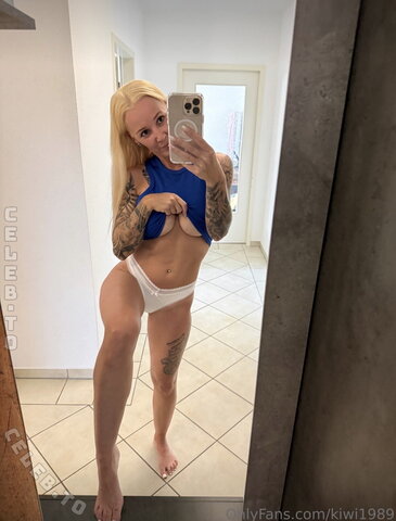 Kim Noir nude photo 19