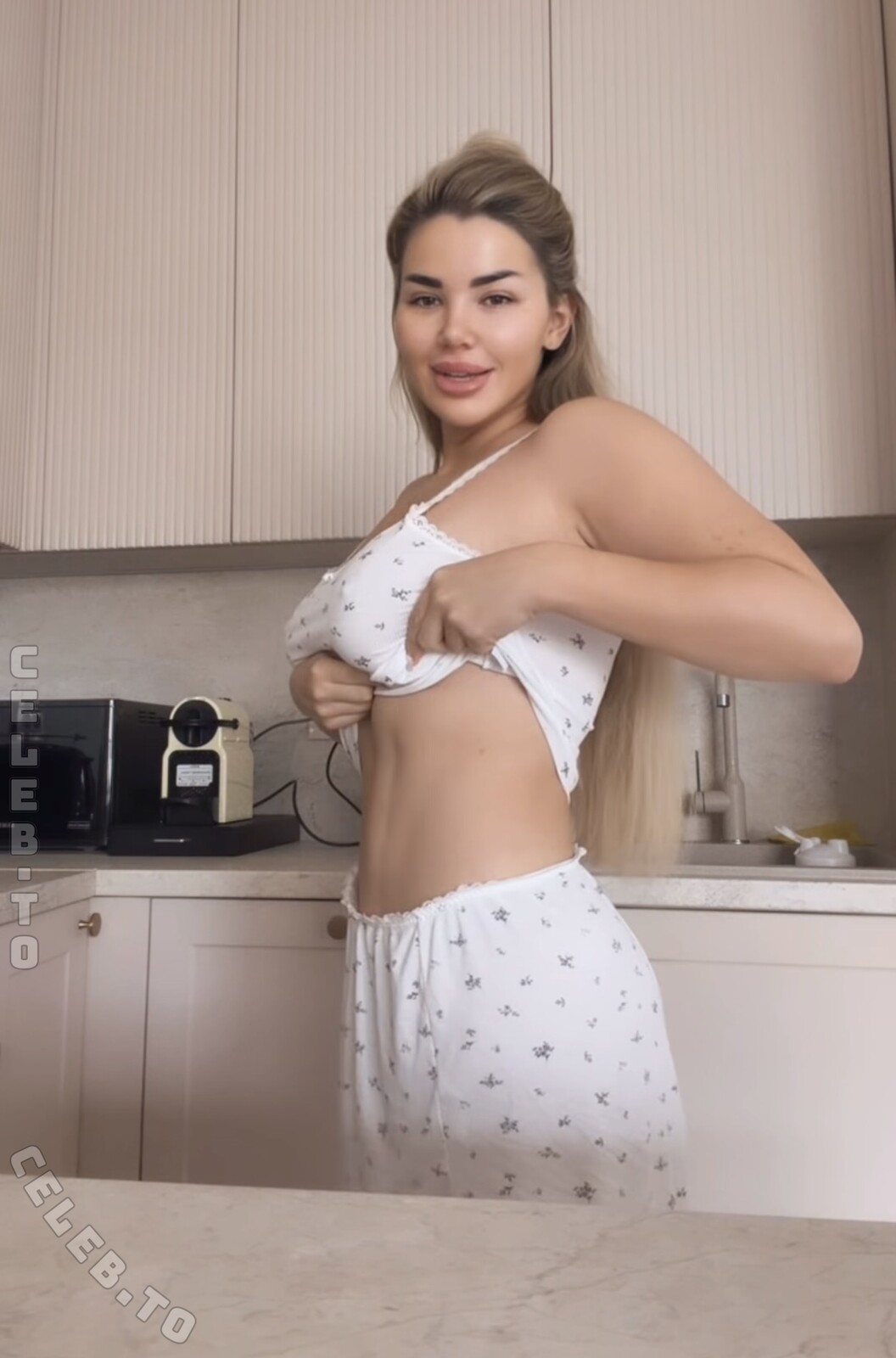 Kim Virginia Hartung nude photo 3