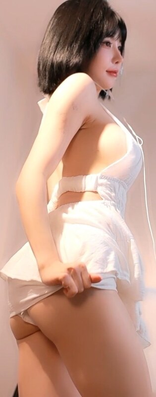 Kim Yu nude photo 7