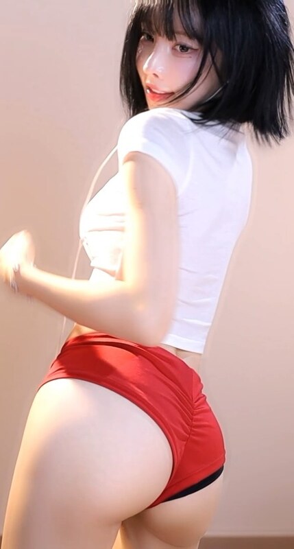Kim Yu nude photo 6