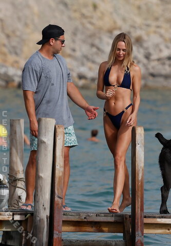 Kimberley Garner nude photo 22