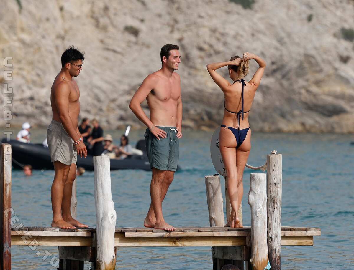 Kimberley Garner nude photo 5