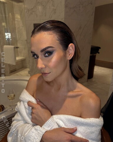 Kimberly Budinsky nude photo 8
