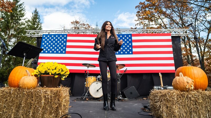 Kimberly Guilfoyle nude photo 11