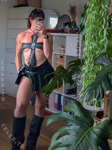 Kimcentner nude photo 2