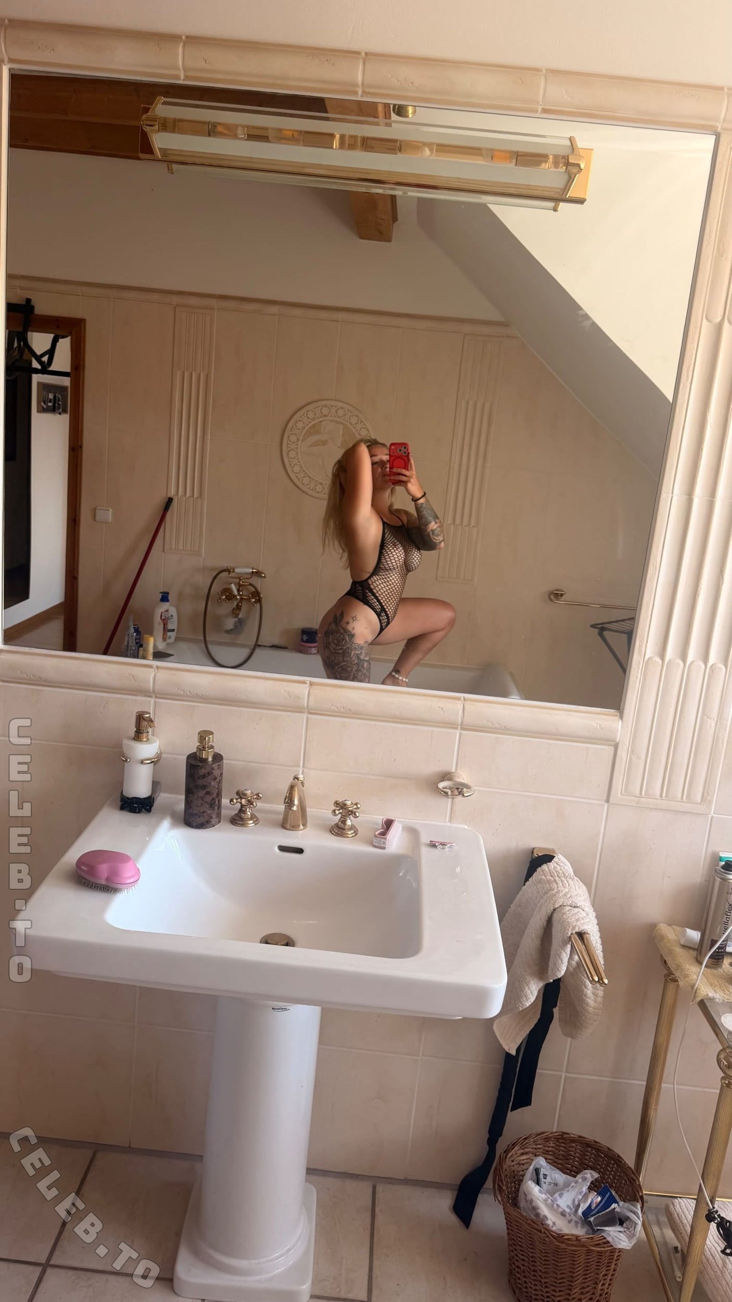 kimimotorsport nude photo 6