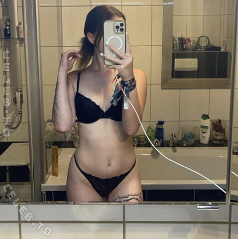 kimsecret nude photo 3
