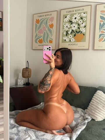 kingv0nstan nude photo 2