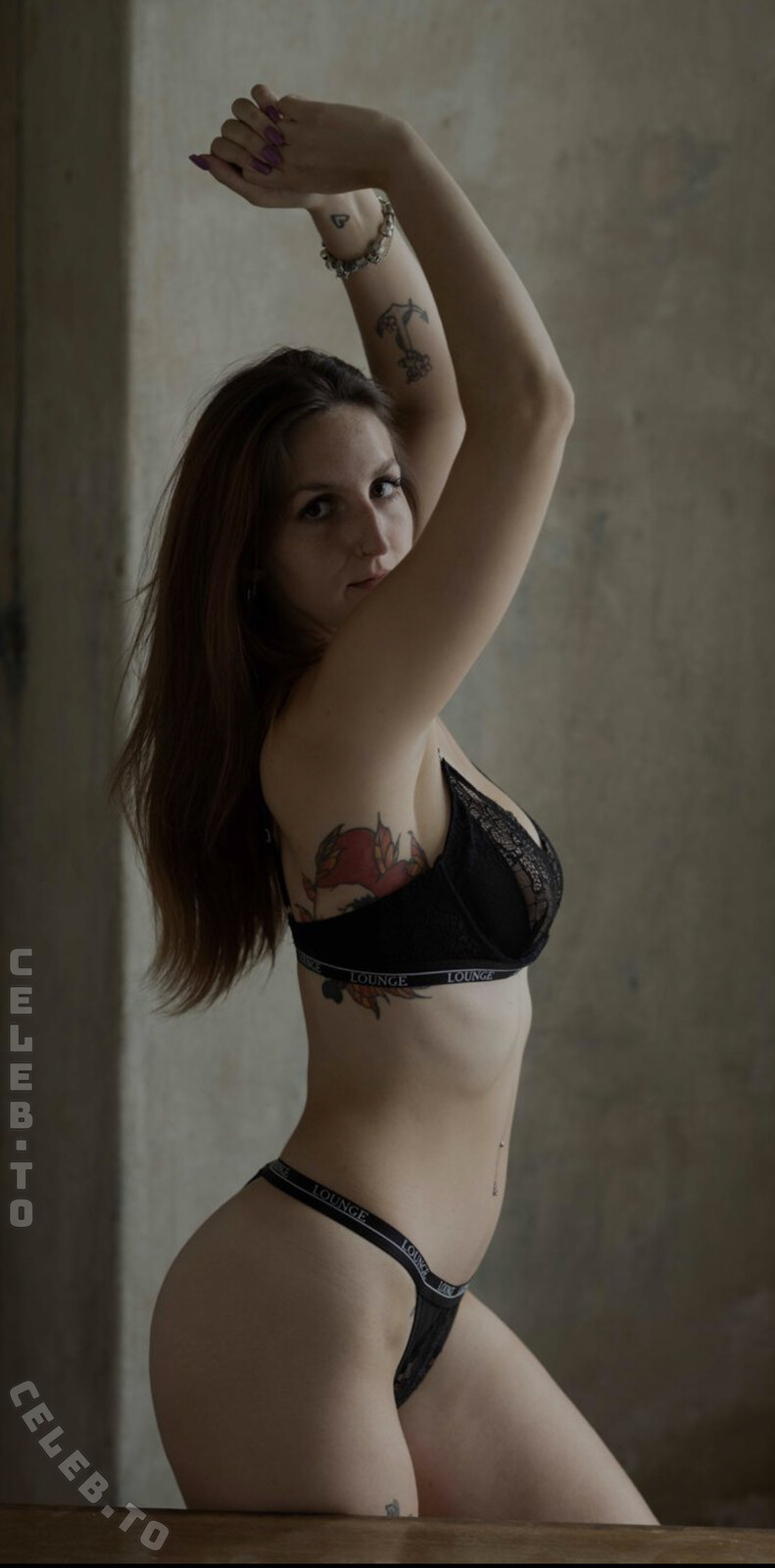 Kippenlust nude photo 1