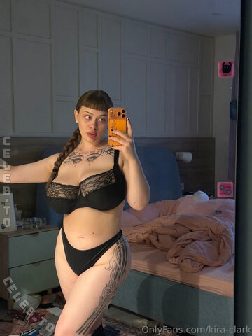 Kira Clark nude photo 1