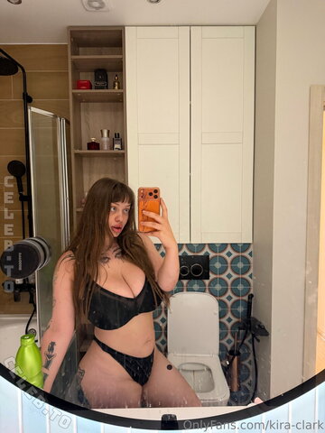 Kira Clark nude photo 1