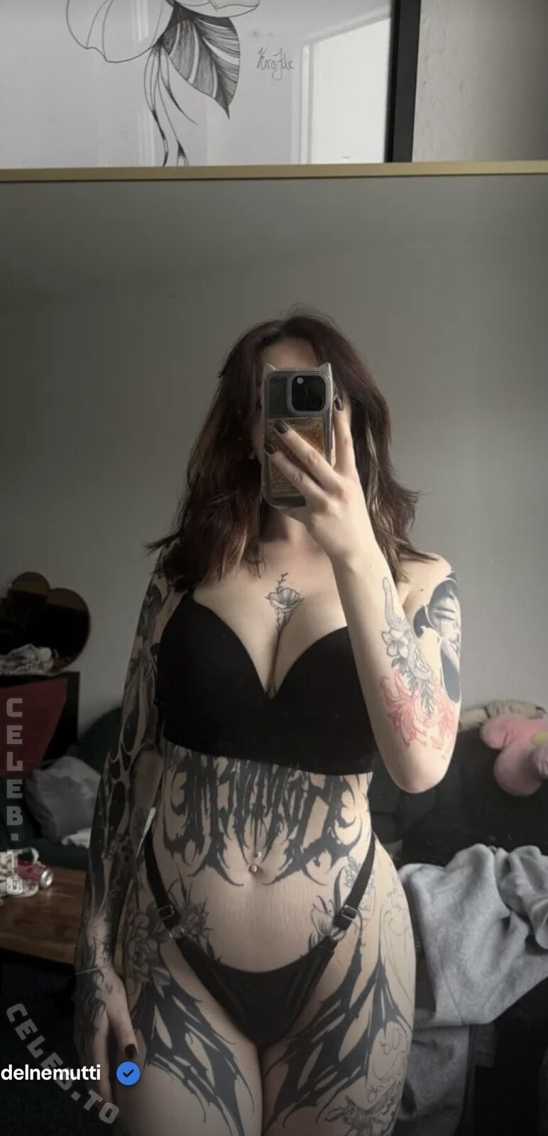 Kira-Julie nude photo 5