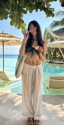 Kira Kosarin nude photo 19